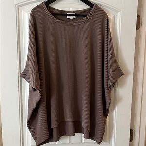 M/L mocha Ribbed Oversized Top